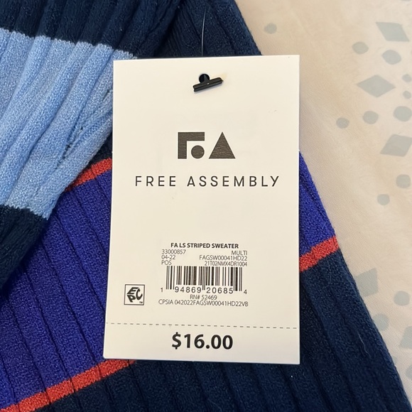 Free Assembly Youth Size (L) 10/12 Rib-knit super soft mock turtle Sweater. - Picture 2 of 5